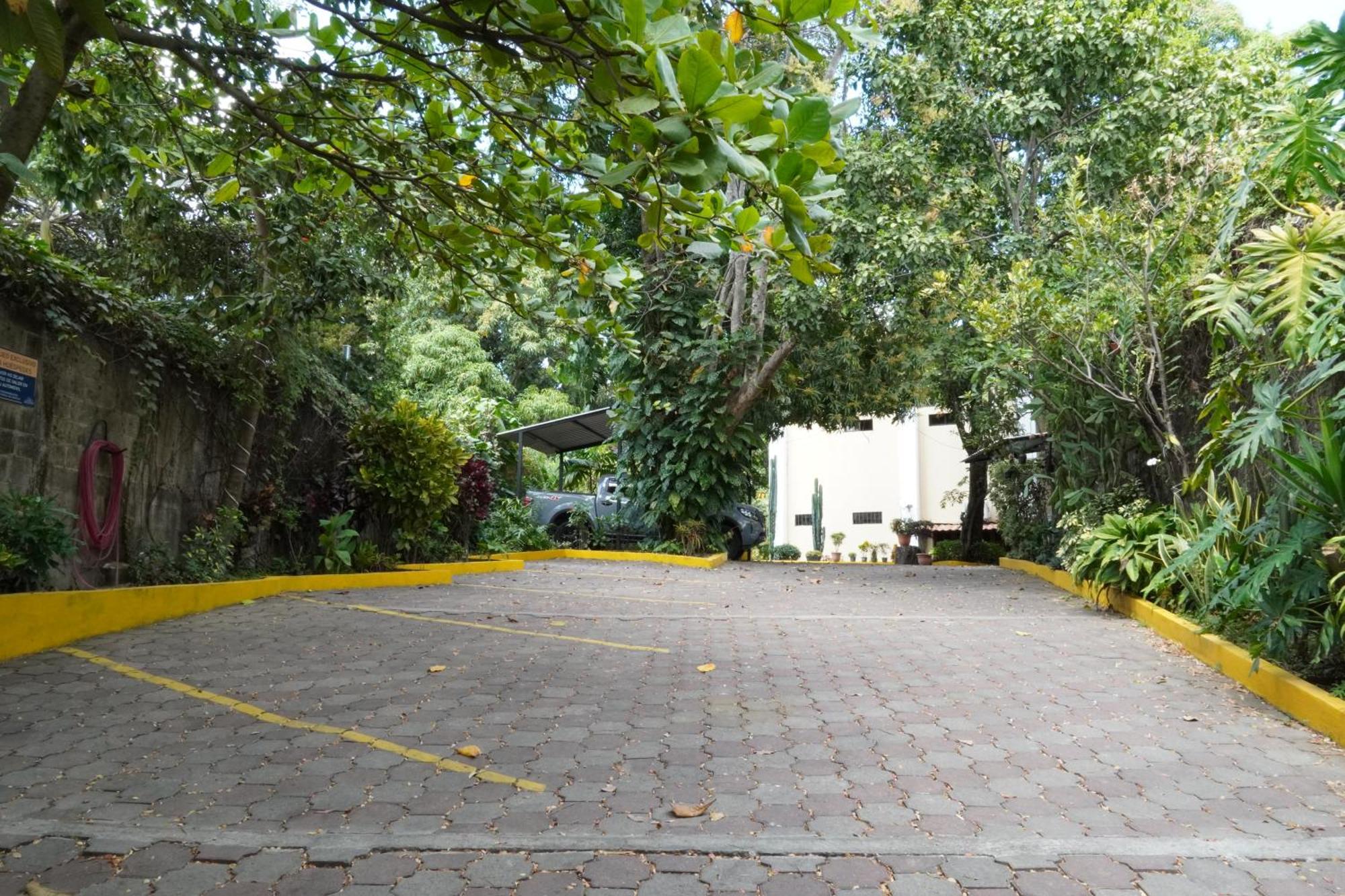 Villa Las Flores Сан-Сальвадор Екстер'єр фото